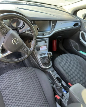Opel Astra cena 29500 przebieg: 170000, rok produkcji 2017 z Poznań małe 407